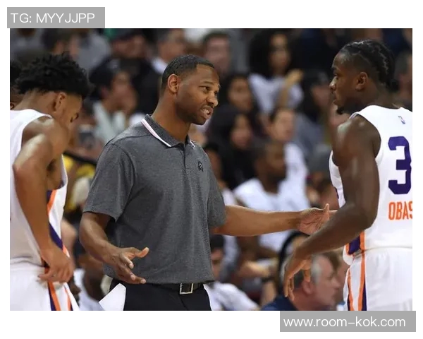 锡安突感不适威利格林表示情况不严重但仍需观察恢复情况